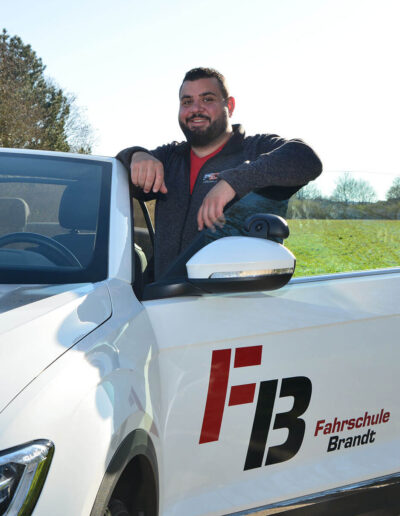 Erkan - Fahrlehrer aller Klassen