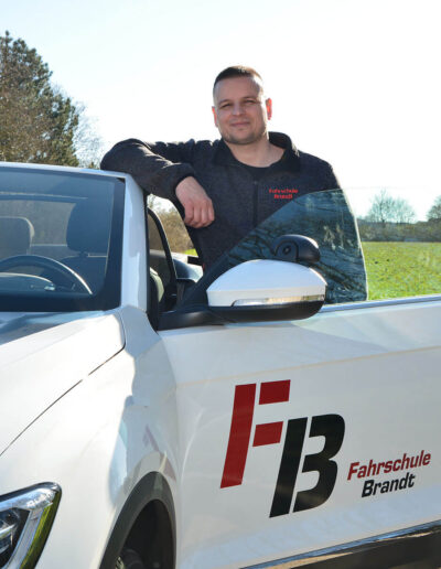Sladi - Fahrlehrer